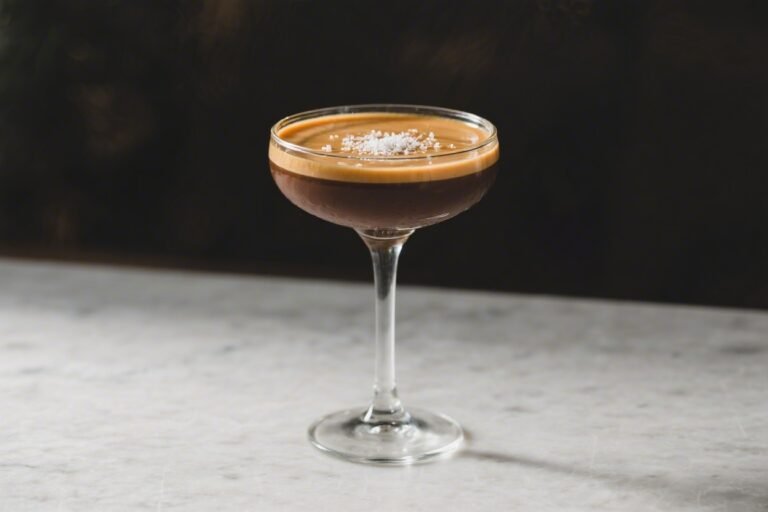The Salted Caramel Espresso Martini Recipe You’ll Brag About: Silky, Bold, and Dangerously Sippable