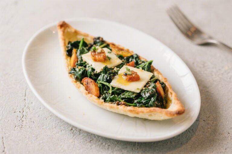 Autumn Spinach Cheese Boatyki: The Cozy, Cheesy Bake That Makes Salad Jealous